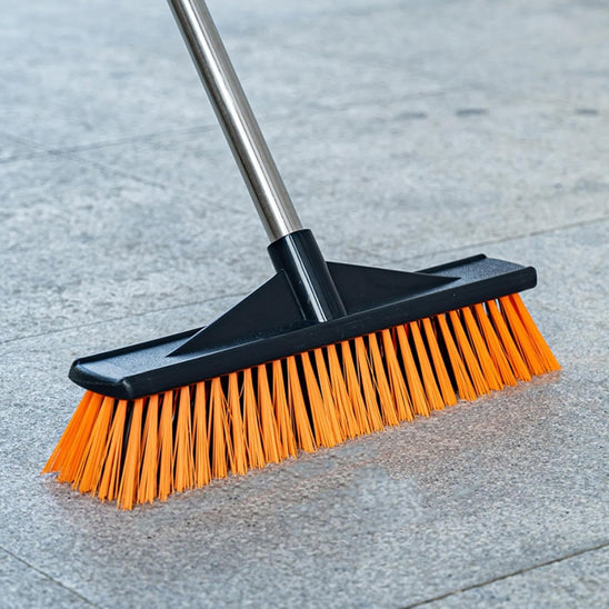 balai brosse terrasse nettoyage exterieure