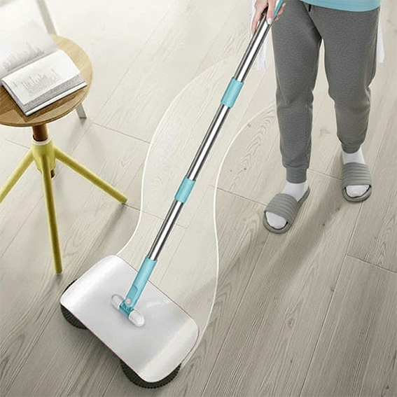 balai serpillère  bleu ramasse miettes sur parquet