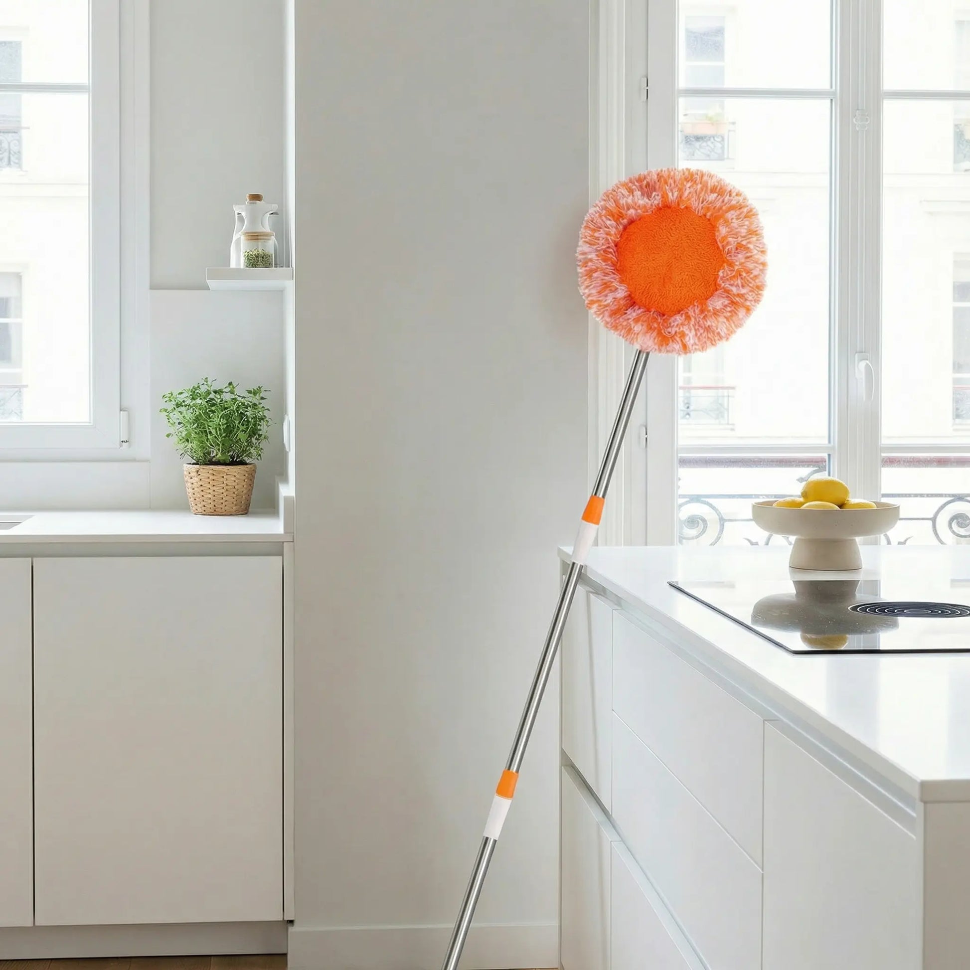 maison et cuisine propre avec serpillère