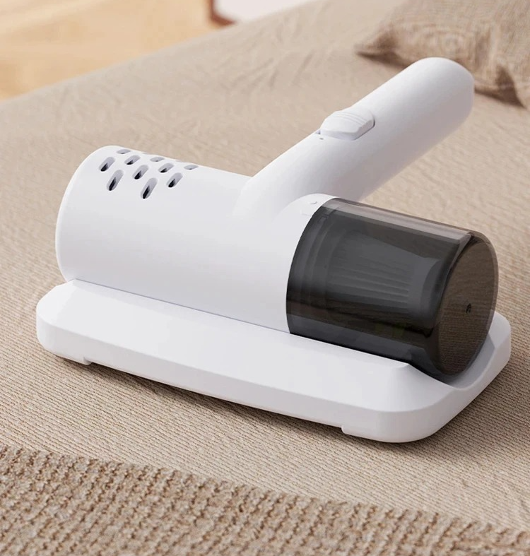 mini aspirateur petit et pratique