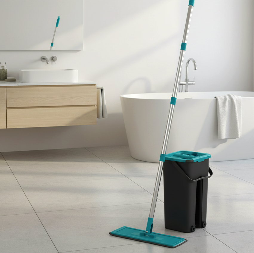 seau et serpillère bleu