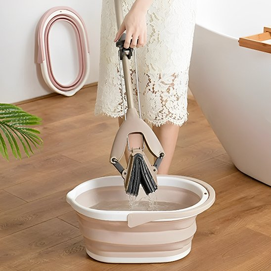 Seau pour nettoyer le parquet