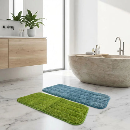 serpilleres microfibres verte et bleu dans la  salle de bain